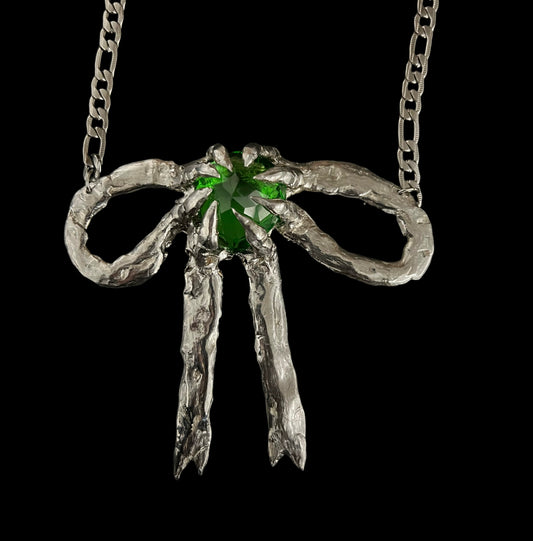 Huge Bow Necklace (green amethyst)